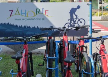 Požičovňa elektrobicyklov, Smrdáky