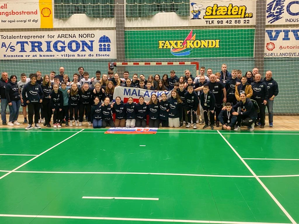 Hráči, tréneri a funkcionári, ktorí reprezentovali Záhorie na turnaji v Dánsku.