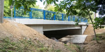 Nový most ponad Chvojnicu v Popudinských Močidľanoch zdroj: TTSK