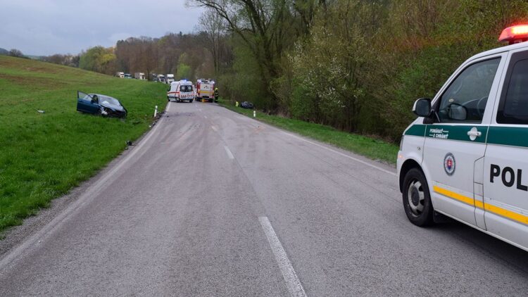 Nehoda medzi Brezovou pod Bradlom a Košariskami. Zdroj: KR PZ Trenčín