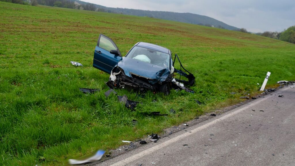 Nehoda medzi Brezovou pod Bradlom a Košariskami. Zdroj: KR PZ Trenčín