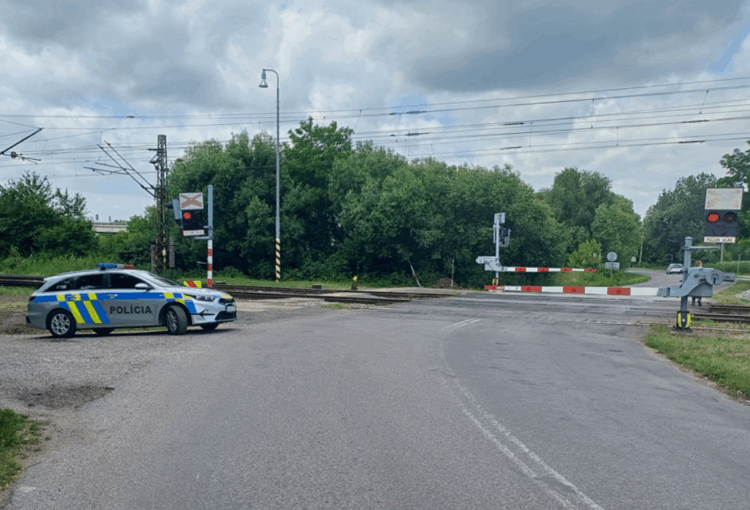 Uzavrú uzavreté železničné priecestie v okrese Senica zdroj Polícia TT kraj
