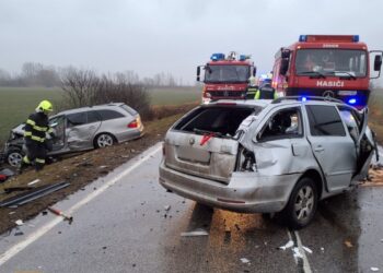 Nehoda vozidiel zdroj : HaZZ Bratislavský kraj