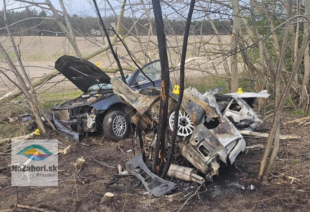 Tragická noc na Záhorí autentické foto nehody zdroj: KR PZ v Trnave