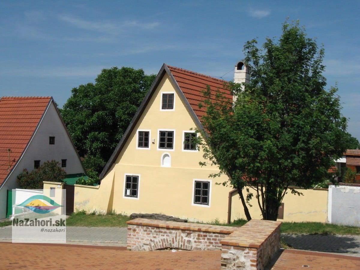 Habánsky dvor Veľké Levá reNaZahori