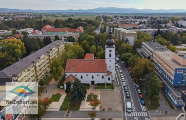 Senica námestie z hora autor Vlado Miček NaZáhorí
