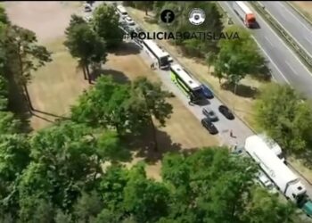 Kontrola na D2 reprofoto zdroj video Polícia BA