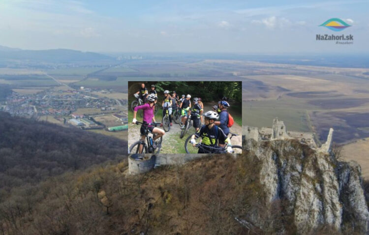 reprofoto Plavecký hrad s Plaveckým Podhradím zdroj Vlado Miček NaZáhorí a cyklisti FB