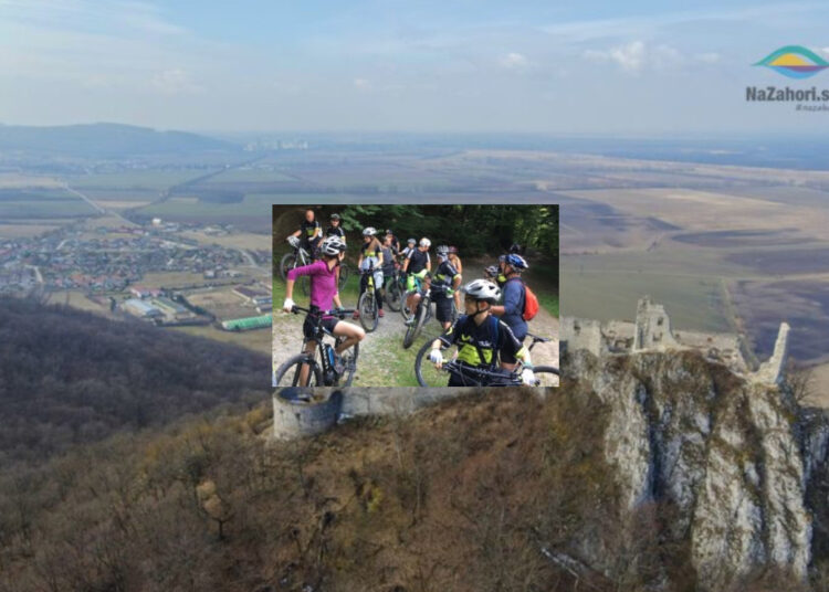 reprofoto Plavecký hrad s Plaveckým Podhradím zdroj Vlado Miček NaZáhorí a cyklisti FB